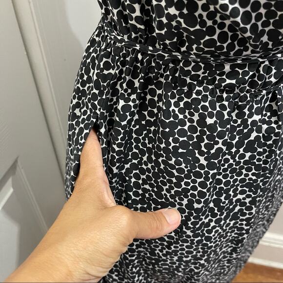 Hugo Boss Black and White Silk Dress size 2 - Picture 3 of 13